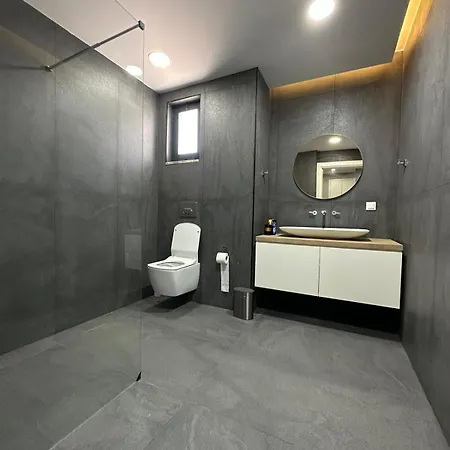 5 1 Big Luxury House *