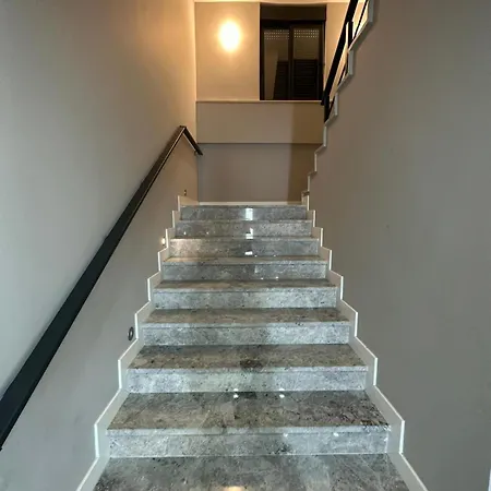 5 1 Big Luxury House *